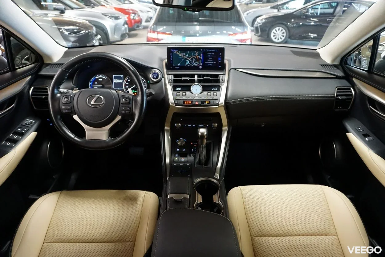 Lexus NX 300h Executive 2.5 114kW