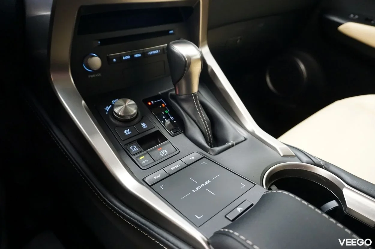 Lexus NX 300h Executive 2.5 114kW