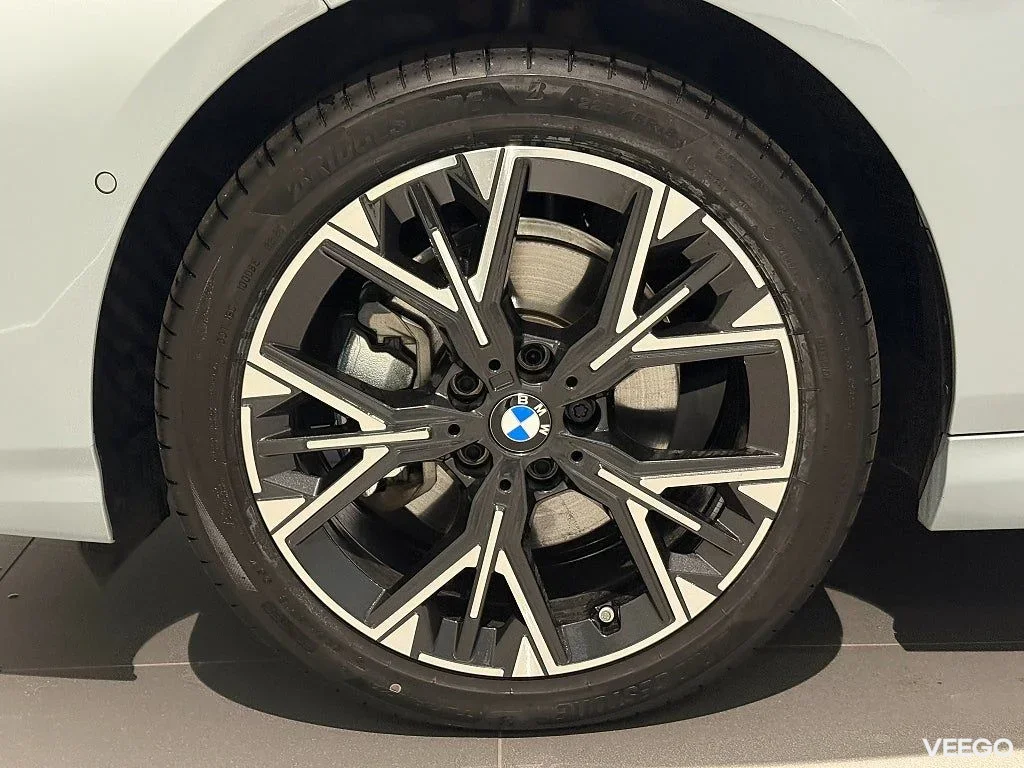 BMW 120 M Sport Design Tonade Rutor Rattvärme 18" Park Assist