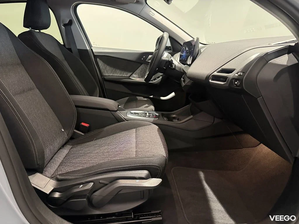 BMW 120 M Sport Design Tonade Rutor Rattvärme 18" Park Assist