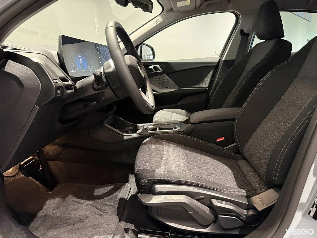 BMW 120 M Sport Design Tonade Rutor Rattvärme 18" Park Assist
