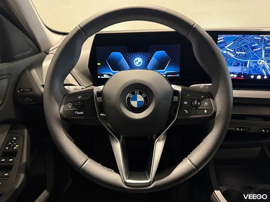 BMW 120 M Sport Design Tonade Rutor Rattvärme 18" Park Assist