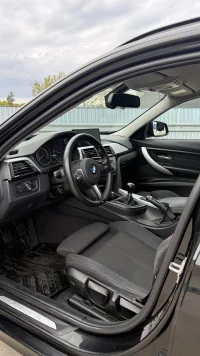 BMW 320 2.0 135kW thumbnail