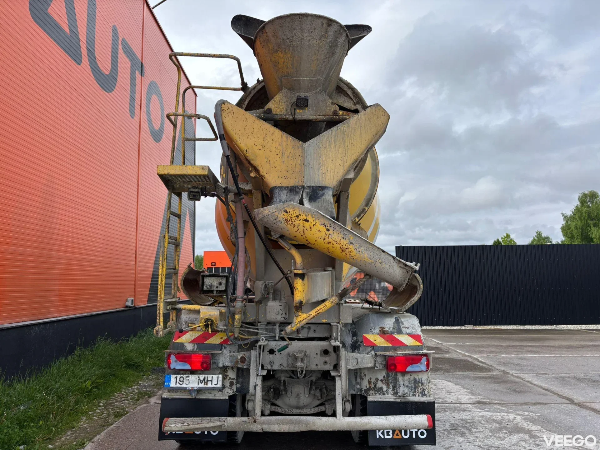 MAN TGA LIEBHERR 9 m3 / FULL STEEL 360kW