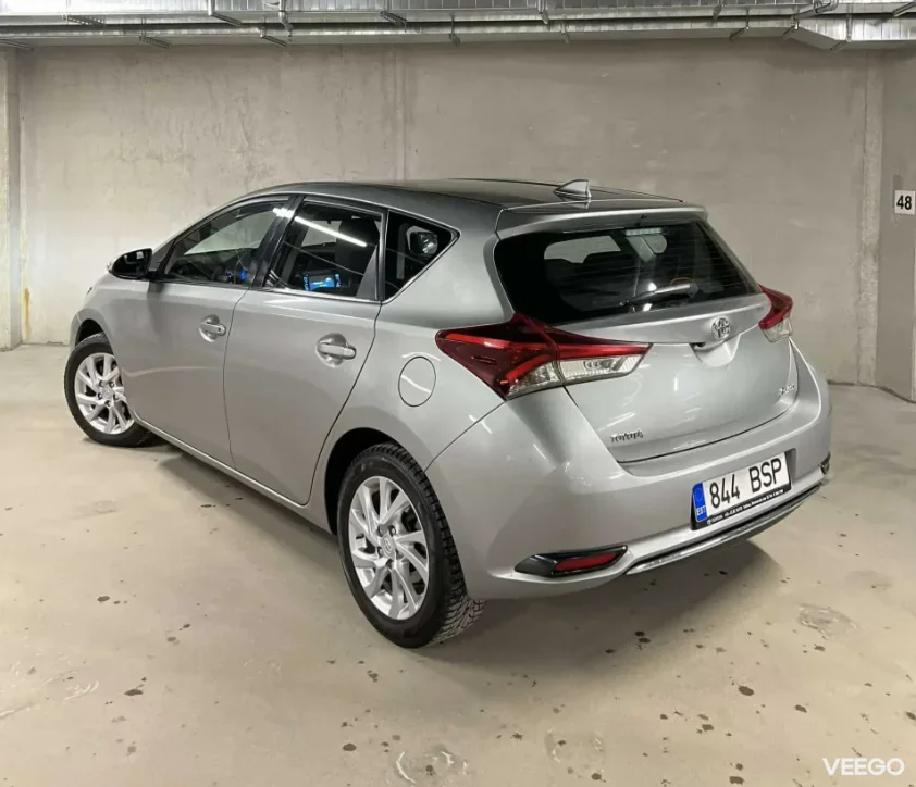 Toyota Auris 1.6 97kW
