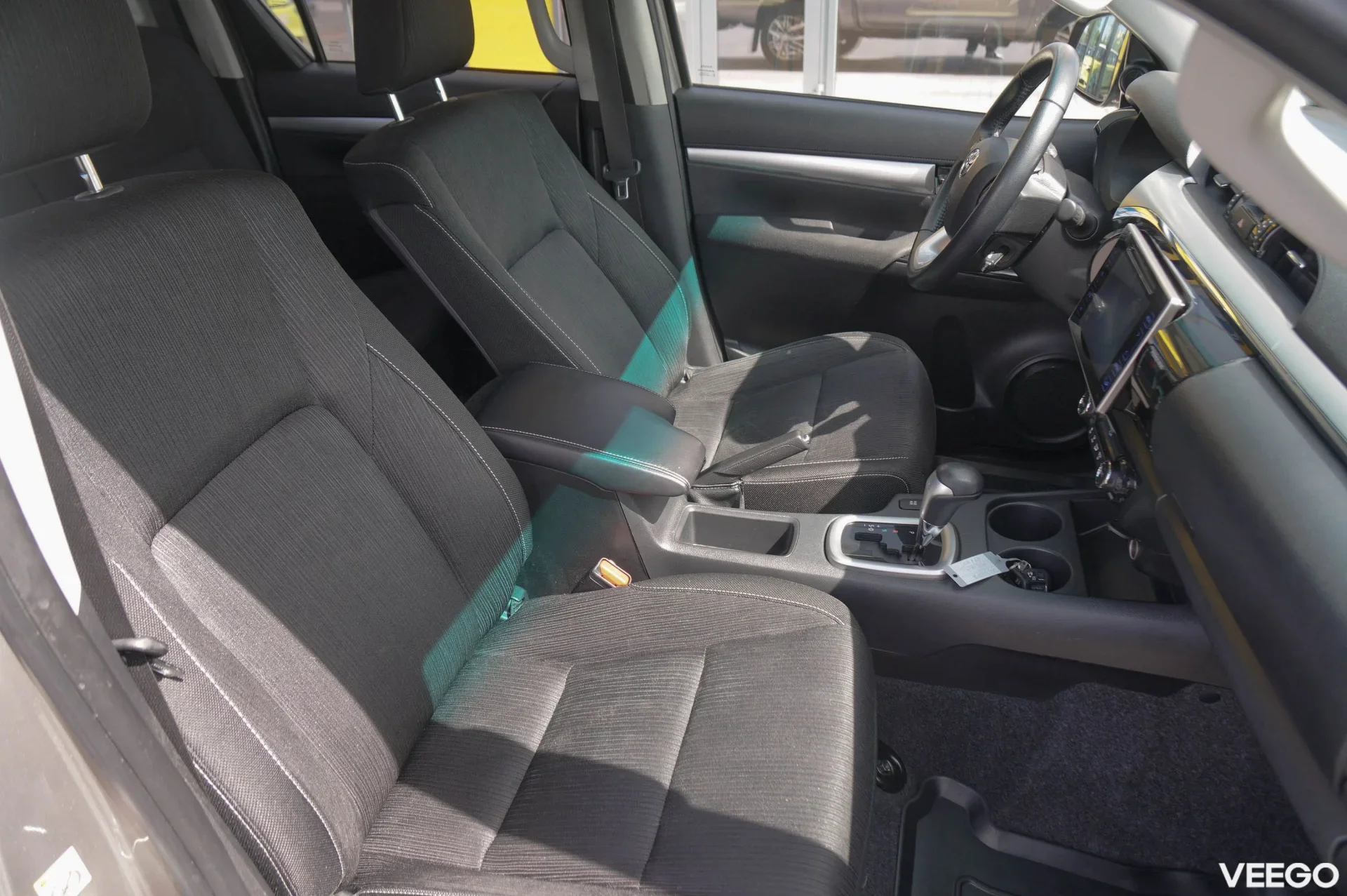 Toyota Hilux - 2.4 110kW