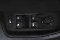 Volkswagen Passat 110kW thumbnail
