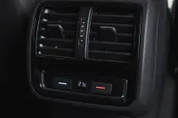 Volkswagen Passat 110kW thumbnail