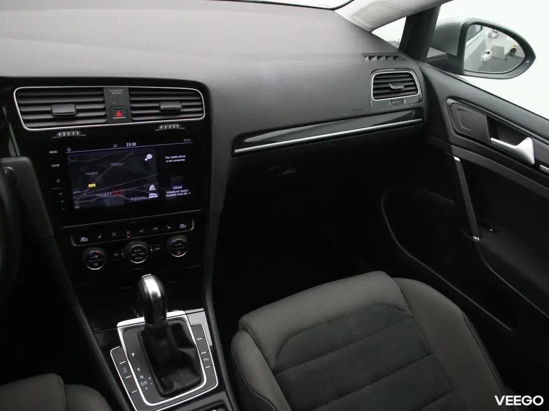 Volkswagen Golf 1.6 85kW