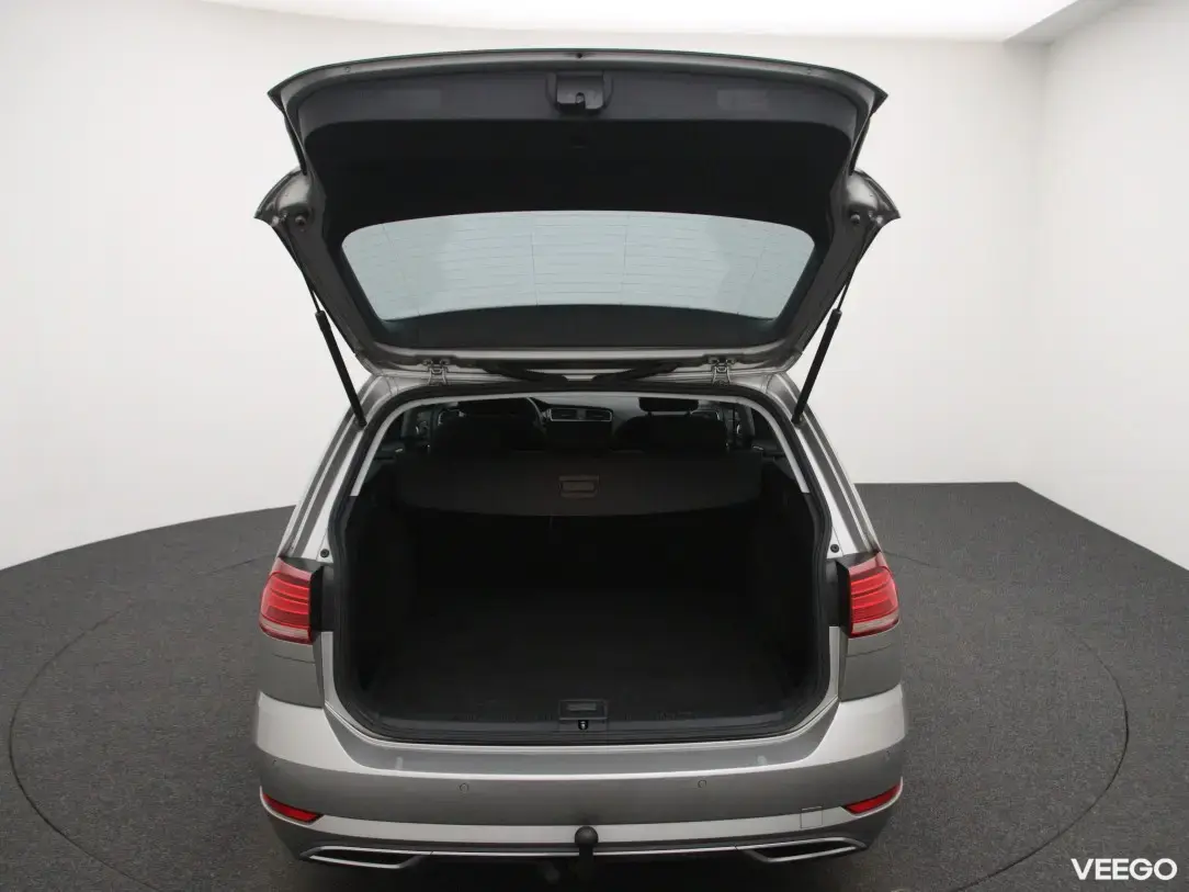 Volkswagen Golf 1.6 85kW