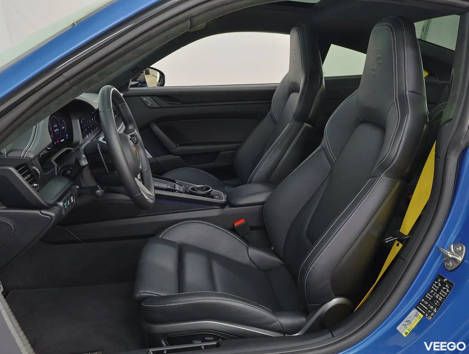 Porsche 911 Carrera 4 GTS 357kW