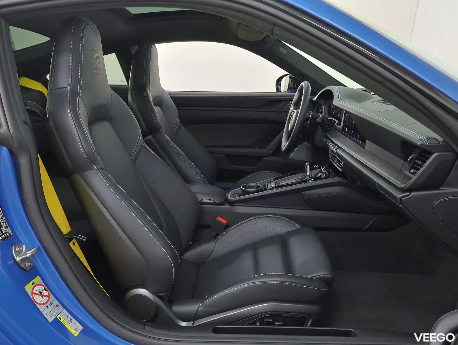Porsche 911 Carrera 4 GTS 357kW