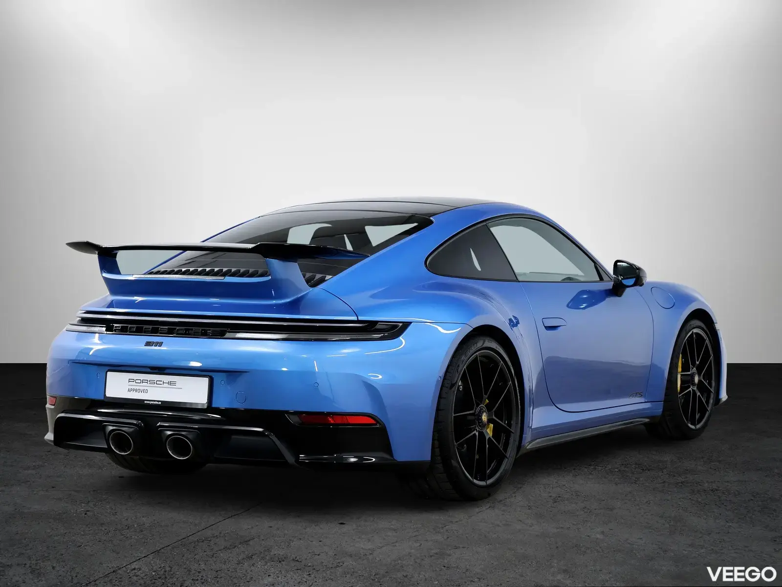 Porsche 911 Carrera 4 GTS 357kW