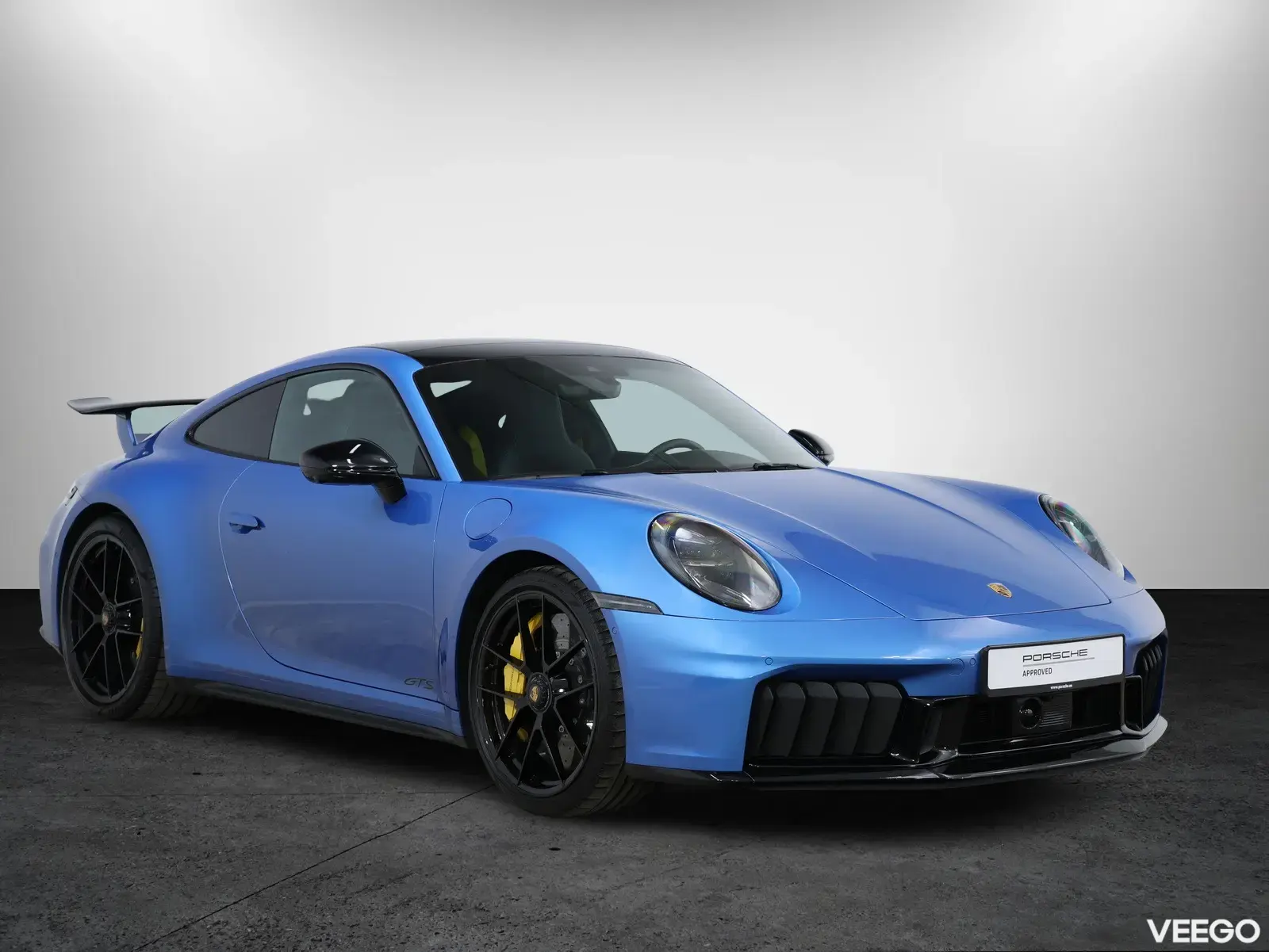 Porsche 911 Carrera 4 GTS 357kW