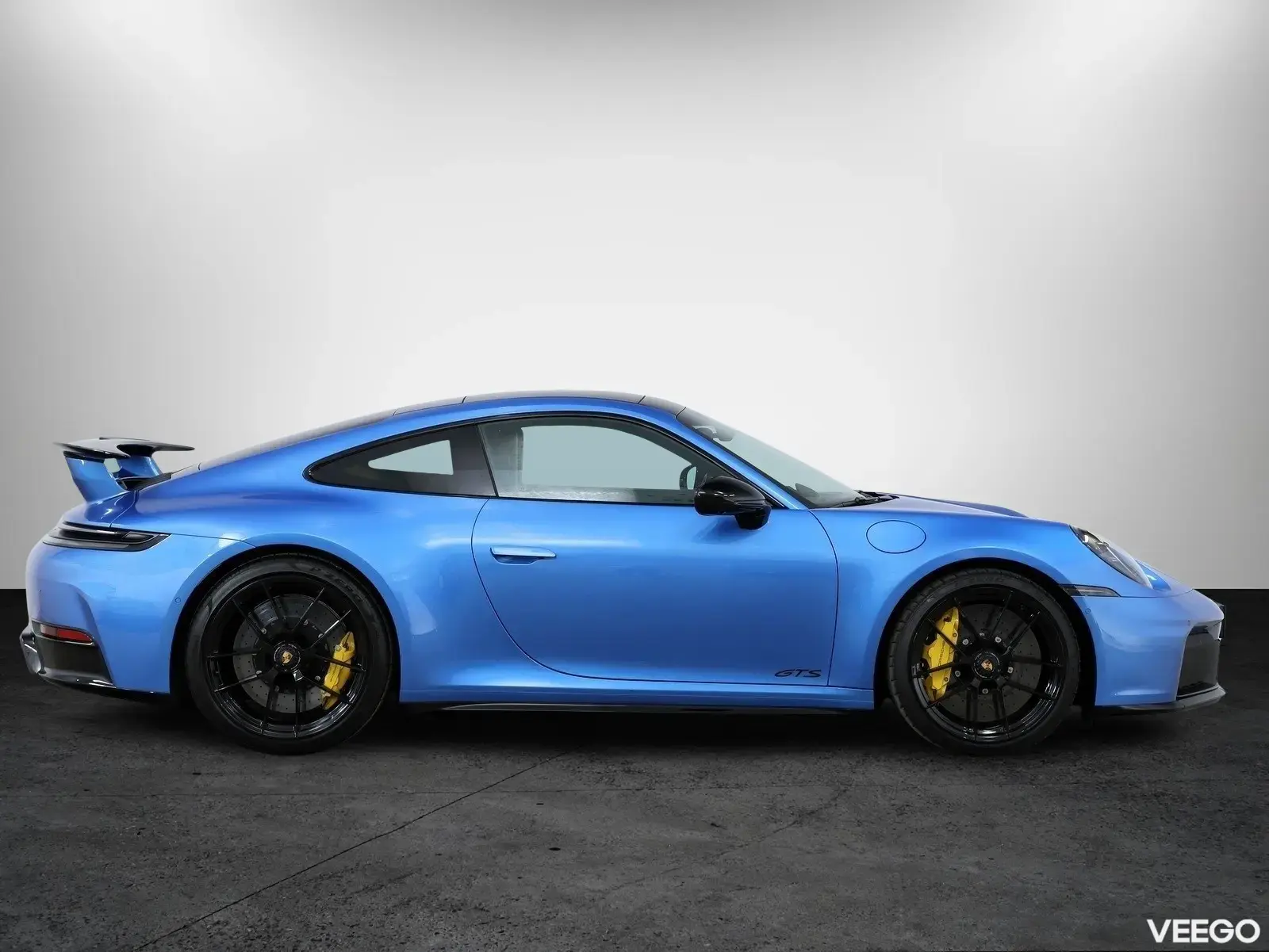 Porsche 911 Carrera 4 GTS 357kW