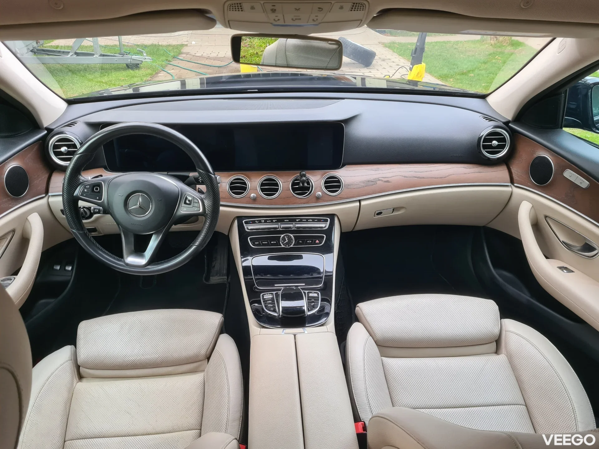 Mercedes-Benz E220 W213 2.0 143kW