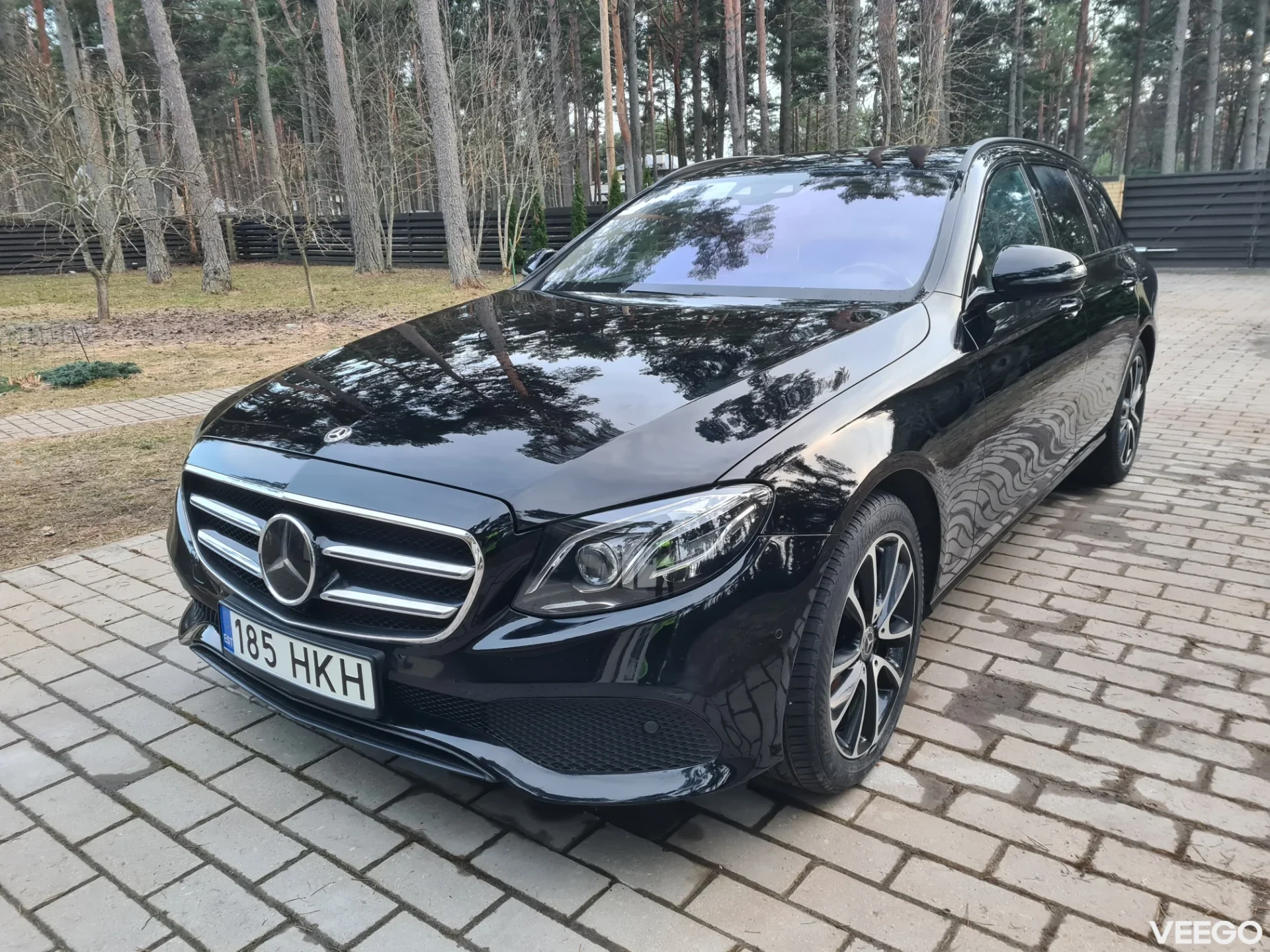 Mercedes-Benz E220 W213 2.0 143kW