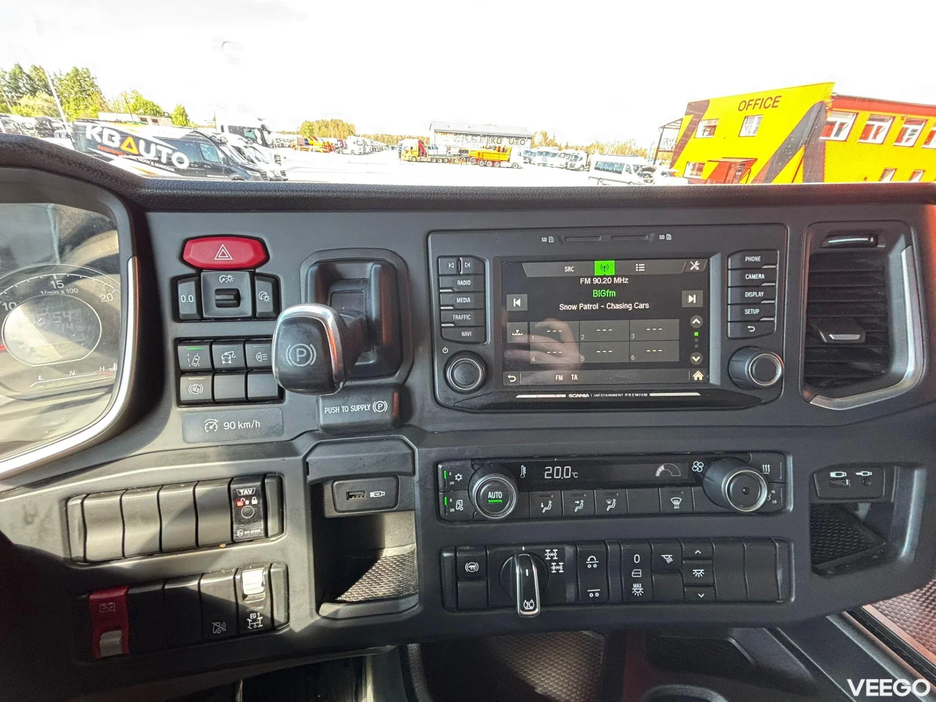Scania G500 Possible to check by prior arrangement ! / HIAB 1058E-8 + JIB + WINCH / PLATFORM L=6223-7480 mm 500kW
