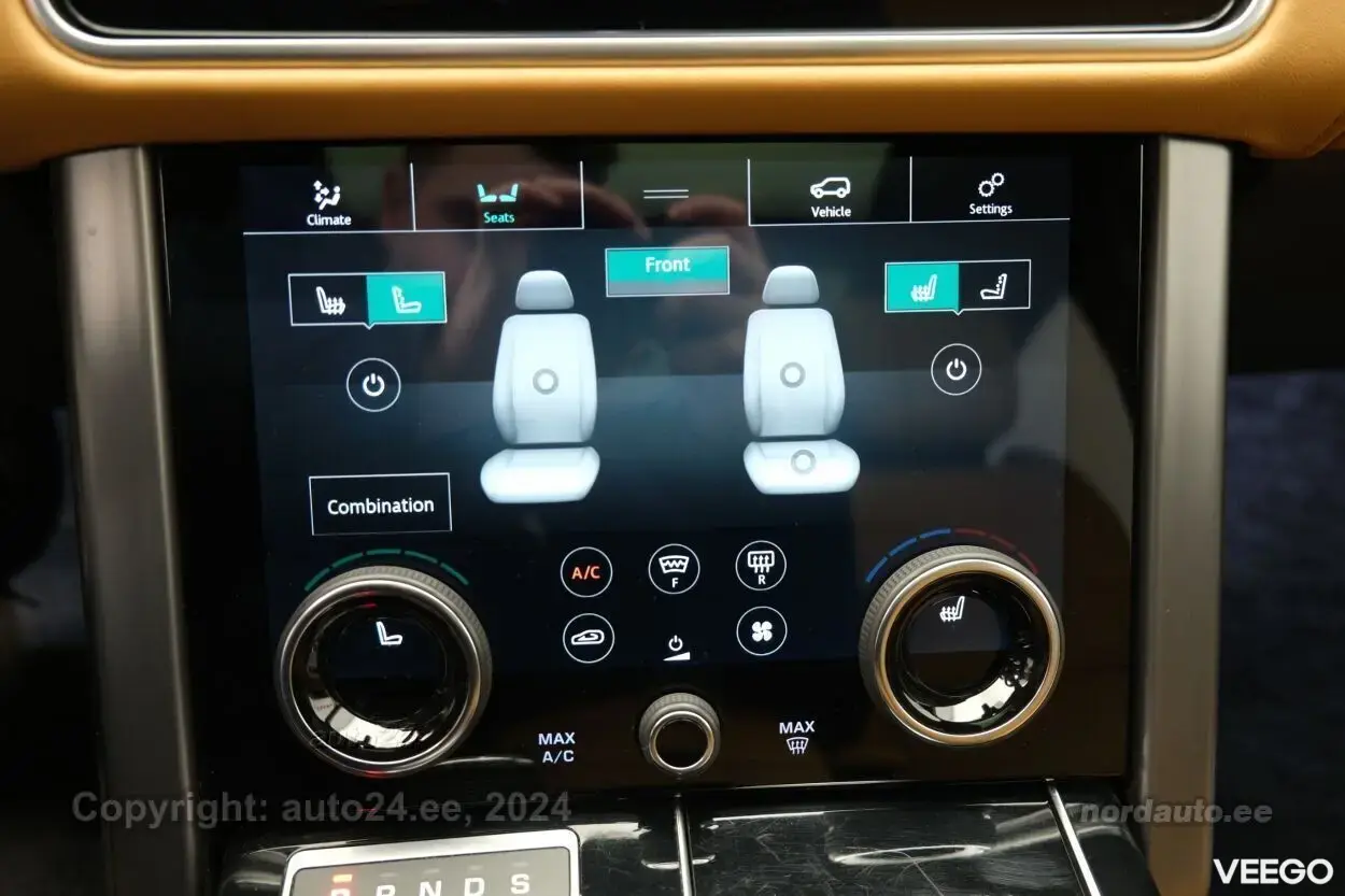 Land Rover Range Rover P400e Autobiography Fifty Edition 2 221kW