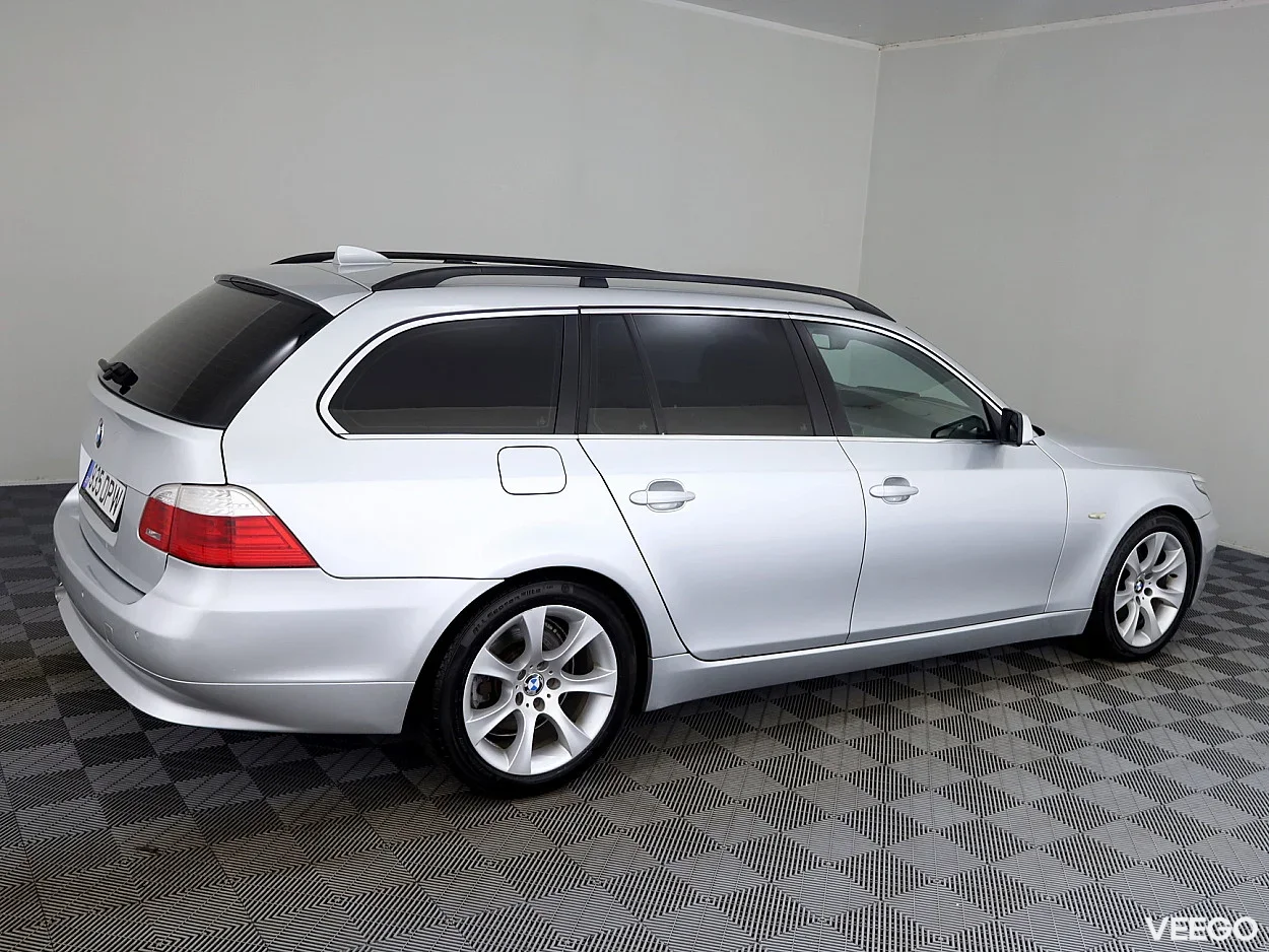 BMW 520 2.0 121kW