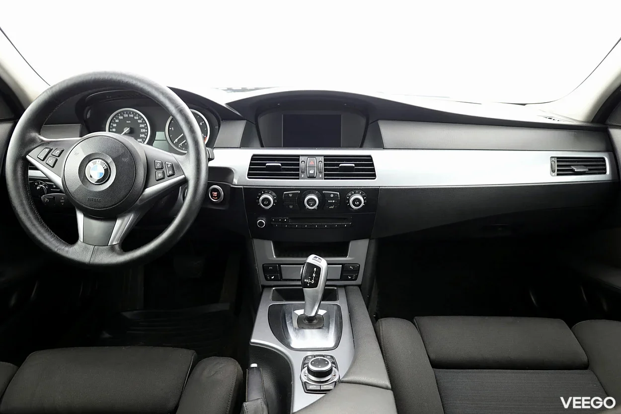 BMW 520 2.0 121kW
