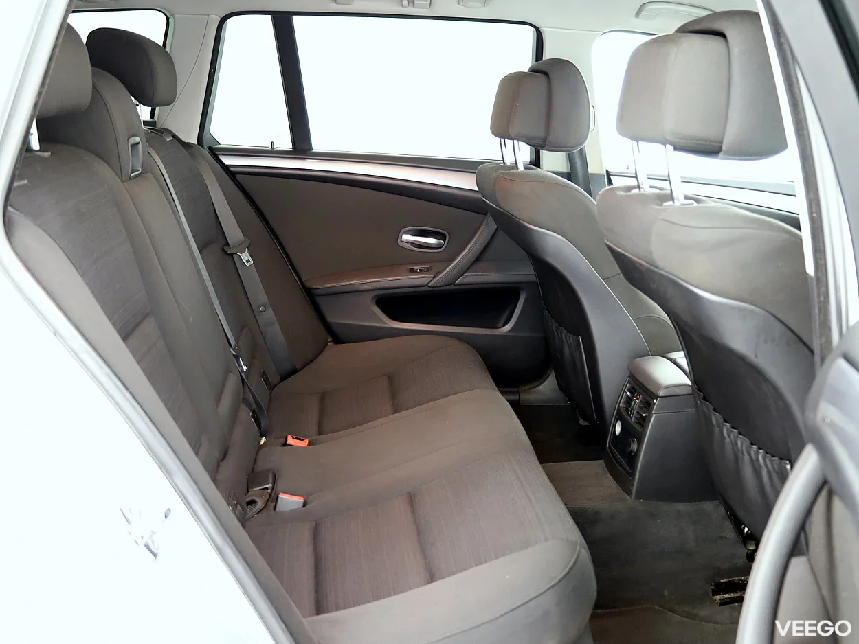 BMW 520 2.0 121kW