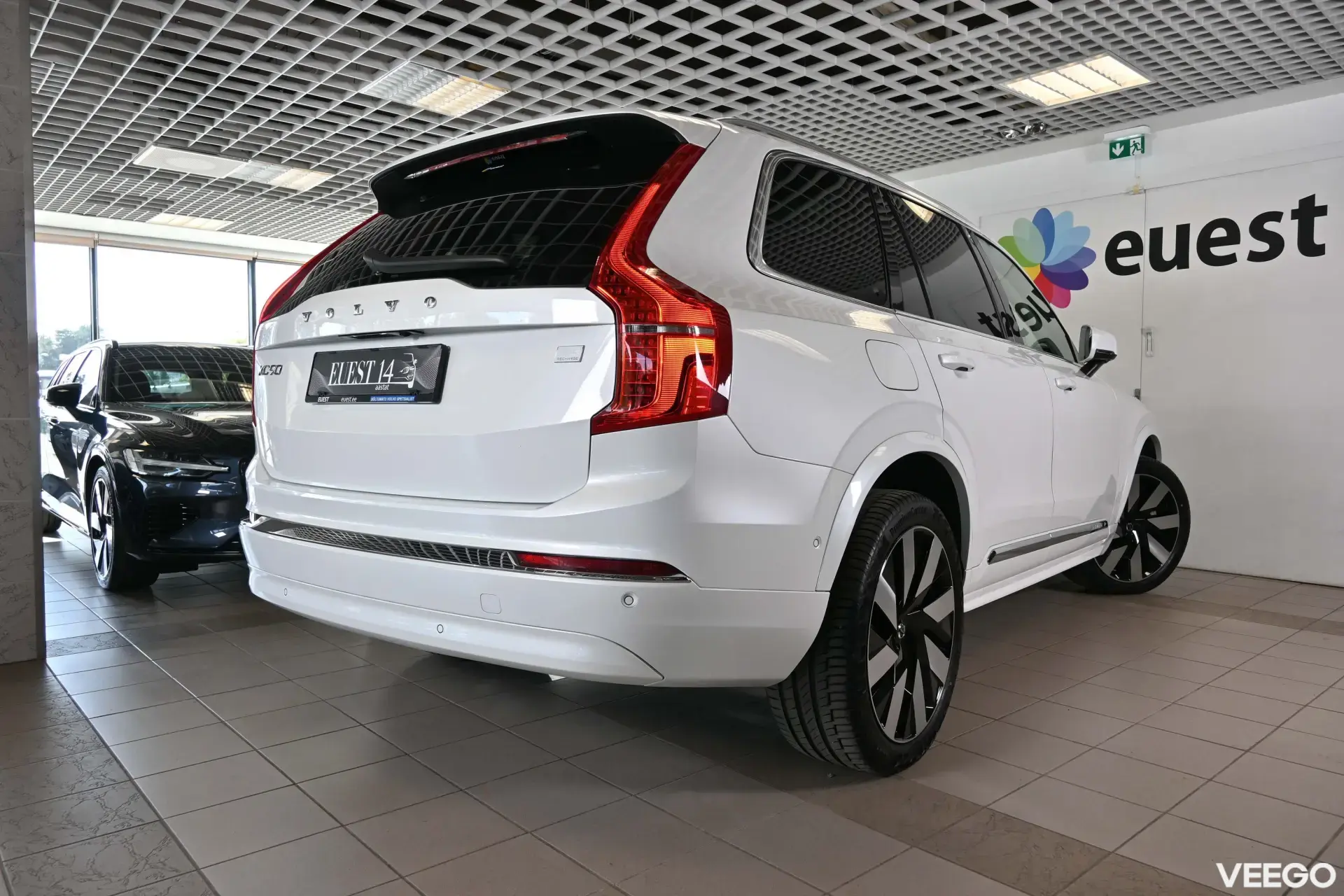 Volvo XC90 T8 TWIN ENGINE LUXURY+ B&W ULTIMATE BRIGHT XENIUM INTELLI FULL 2 335kW