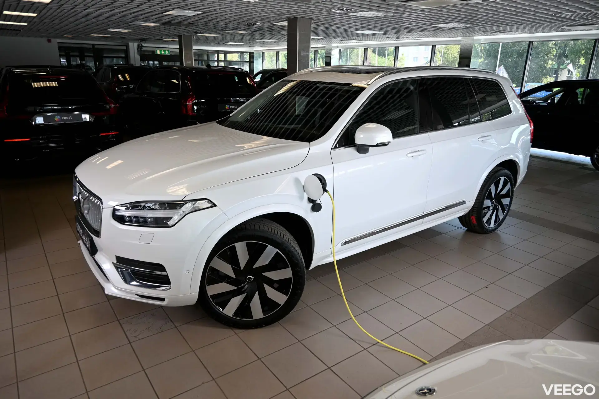 Volvo XC90 T8 TWIN ENGINE LUXURY+ B&W ULTIMATE BRIGHT XENIUM INTELLI FULL 2 335kW