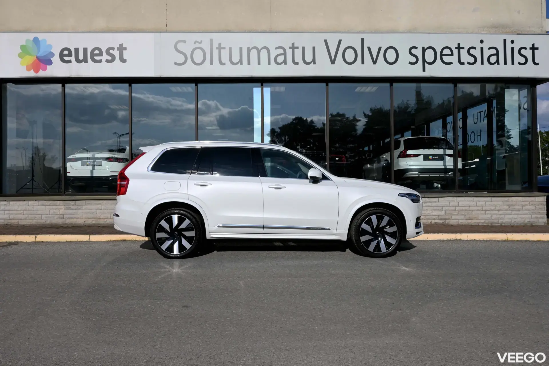 Volvo XC90 T8 TWIN ENGINE LUXURY+ B&W ULTIMATE BRIGHT XENIUM INTELLI FULL 2 335kW
