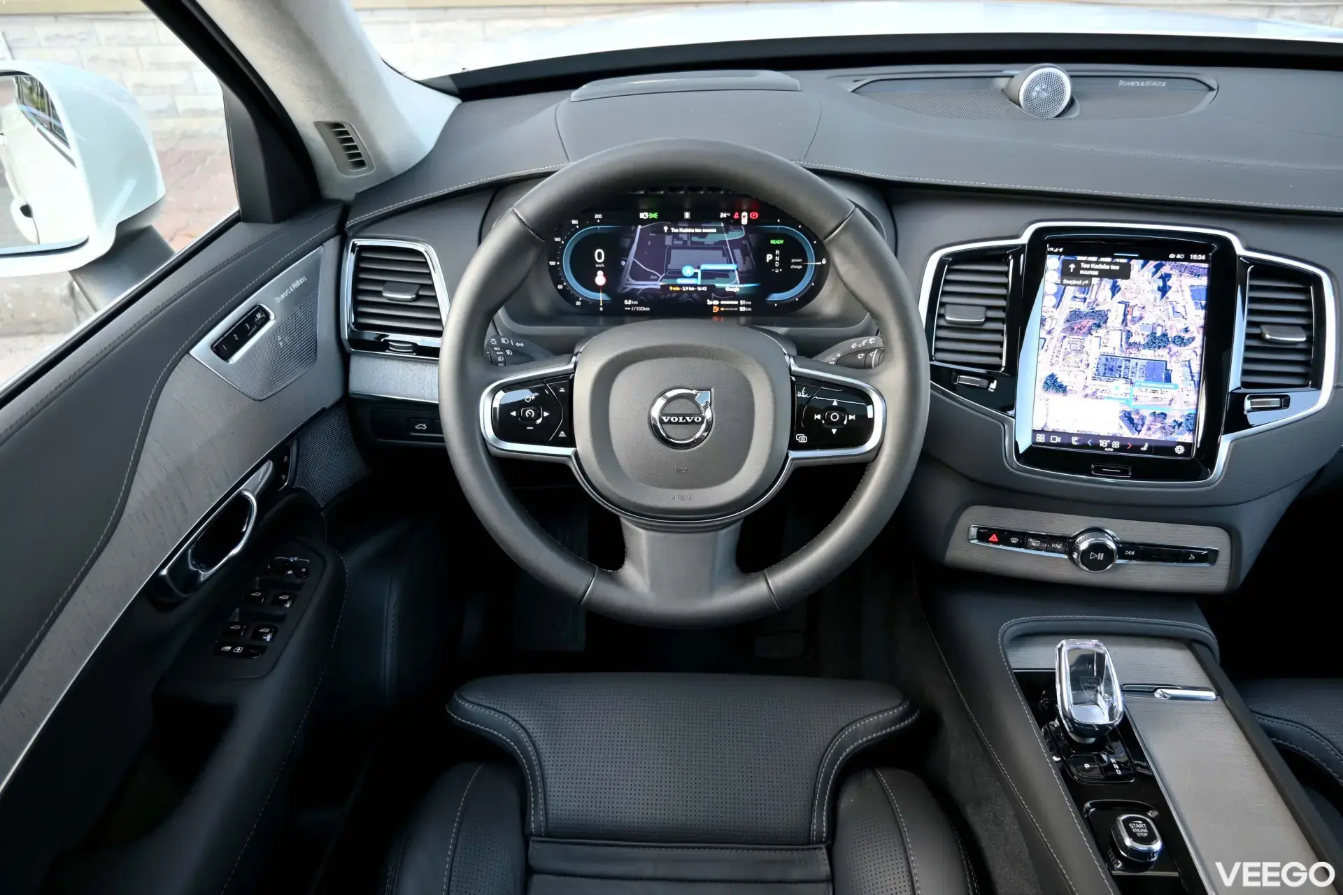 Volvo XC90 T8 TWIN ENGINE LUXURY+ B&W ULTIMATE BRIGHT XENIUM INTELLI FULL 2 335kW