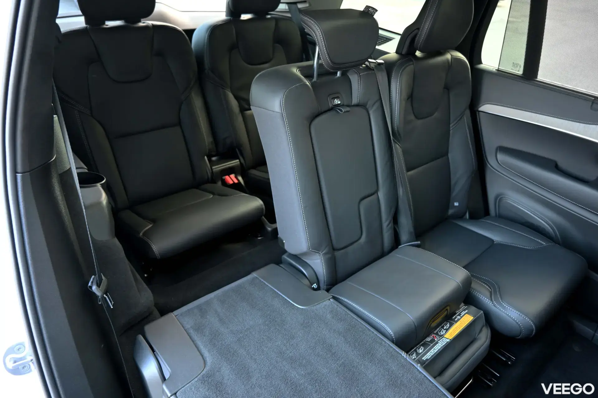 Volvo XC90 T8 TWIN ENGINE LUXURY+ B&W ULTIMATE BRIGHT XENIUM INTELLI FULL 2 335kW