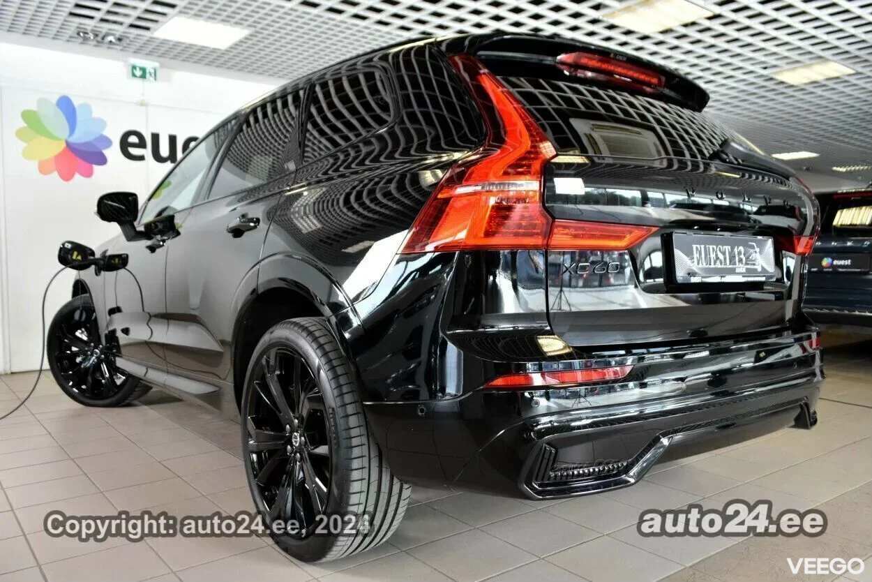 Volvo XC60 AWD B&W LUXURY+ BLACK EDITION ULTIMATE INTELL 293kW