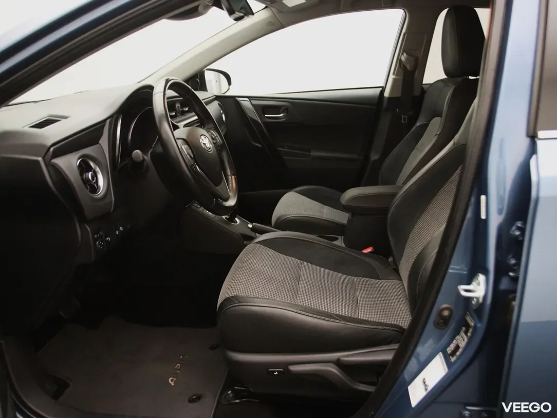 Toyota Auris 1.8 100kW