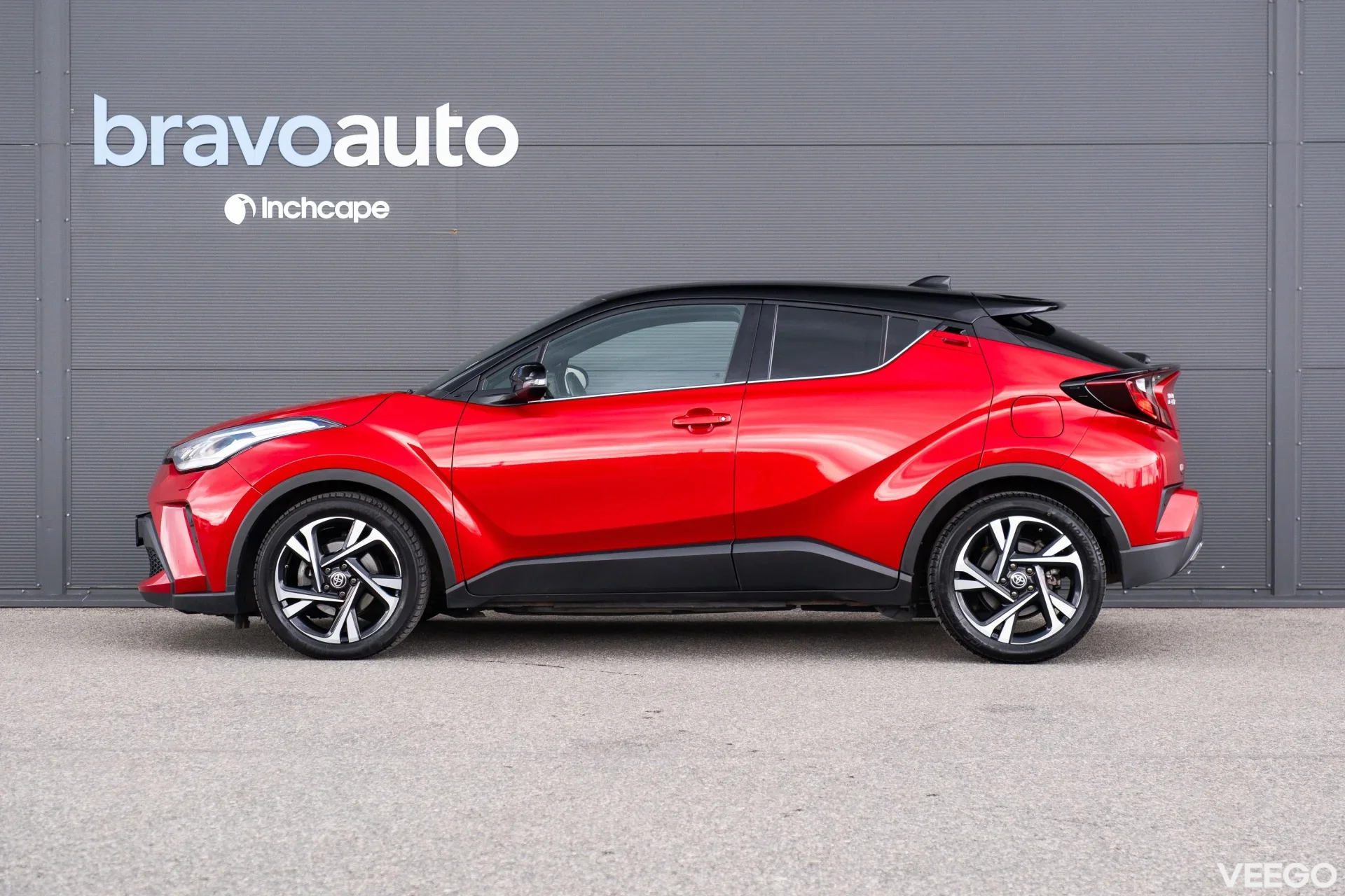 Toyota C-HR Hybrid Crossover Style 2 112kW