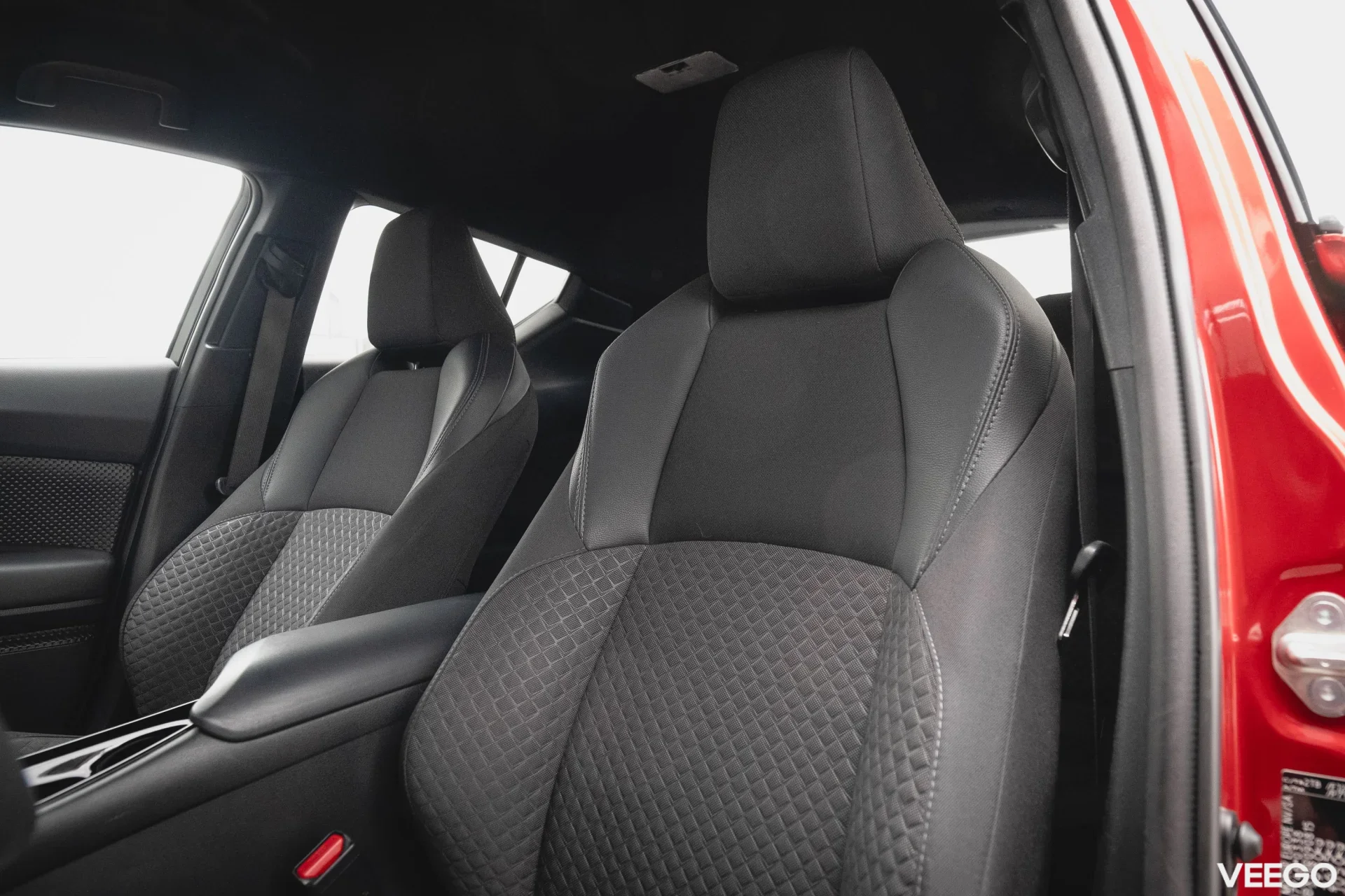 Toyota C-HR Hybrid Crossover Style 2 112kW