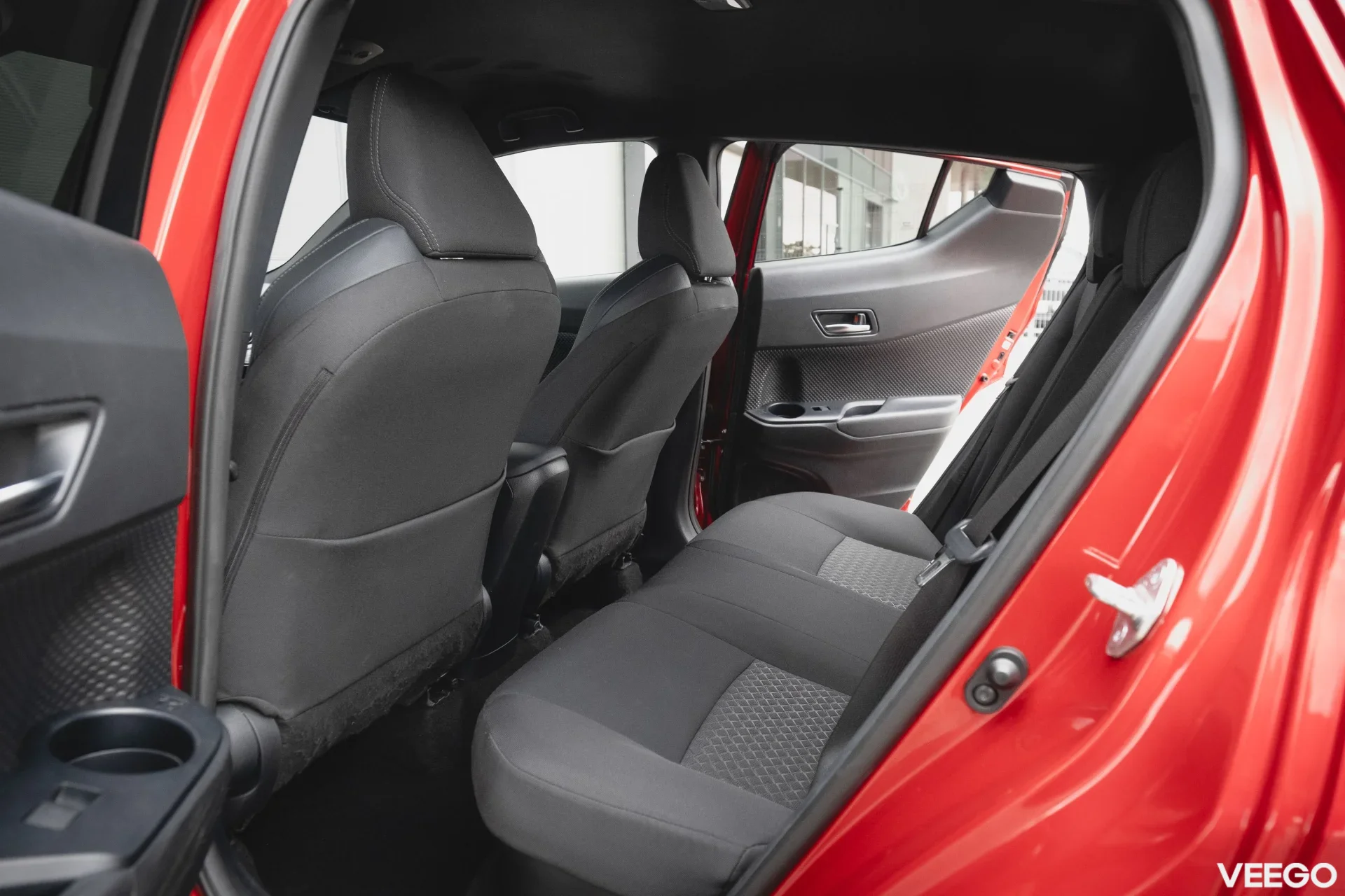 Toyota C-HR Hybrid Crossover Style 2 112kW