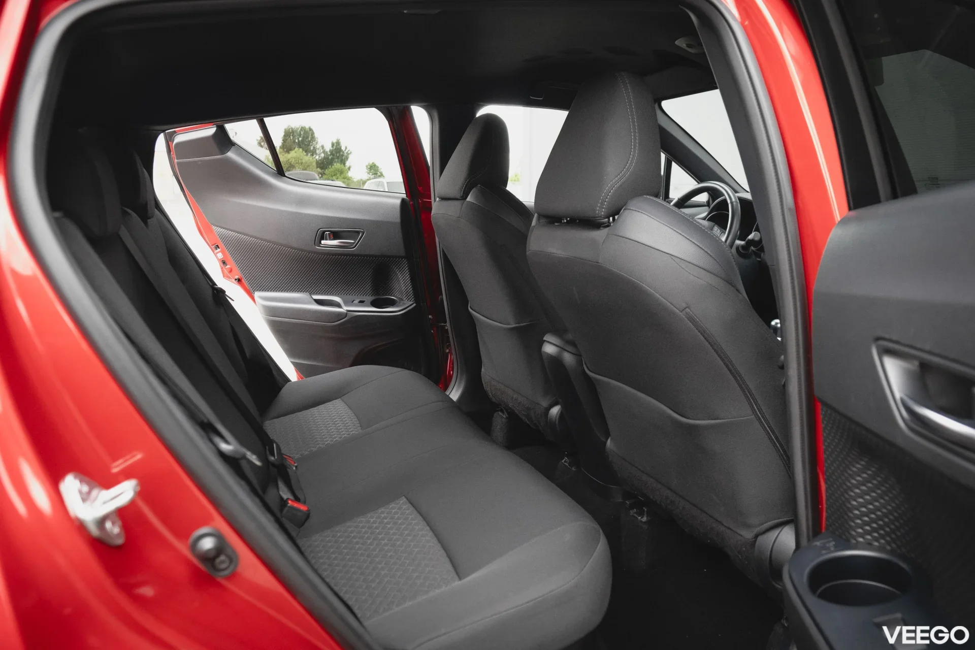 Toyota C-HR Hybrid Crossover Style 2 112kW