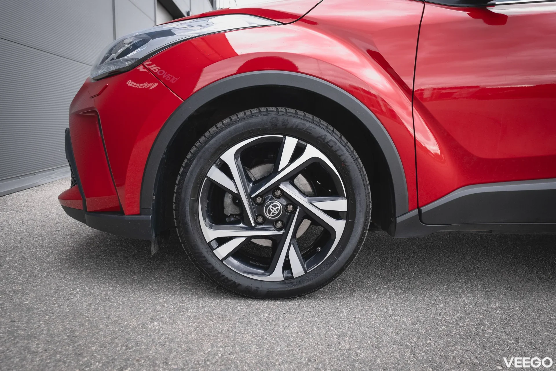 Toyota C-HR Hybrid Crossover Style 2 112kW