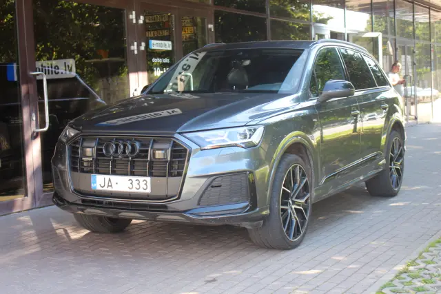 Image of Audi Q7 50 TDI quattro S line 210kW