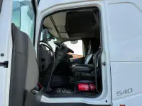 Volvo FH 540 6x4 HYDRAULICS / RETARDER / TANDEM AXLE LIFT  405kW thumbnail