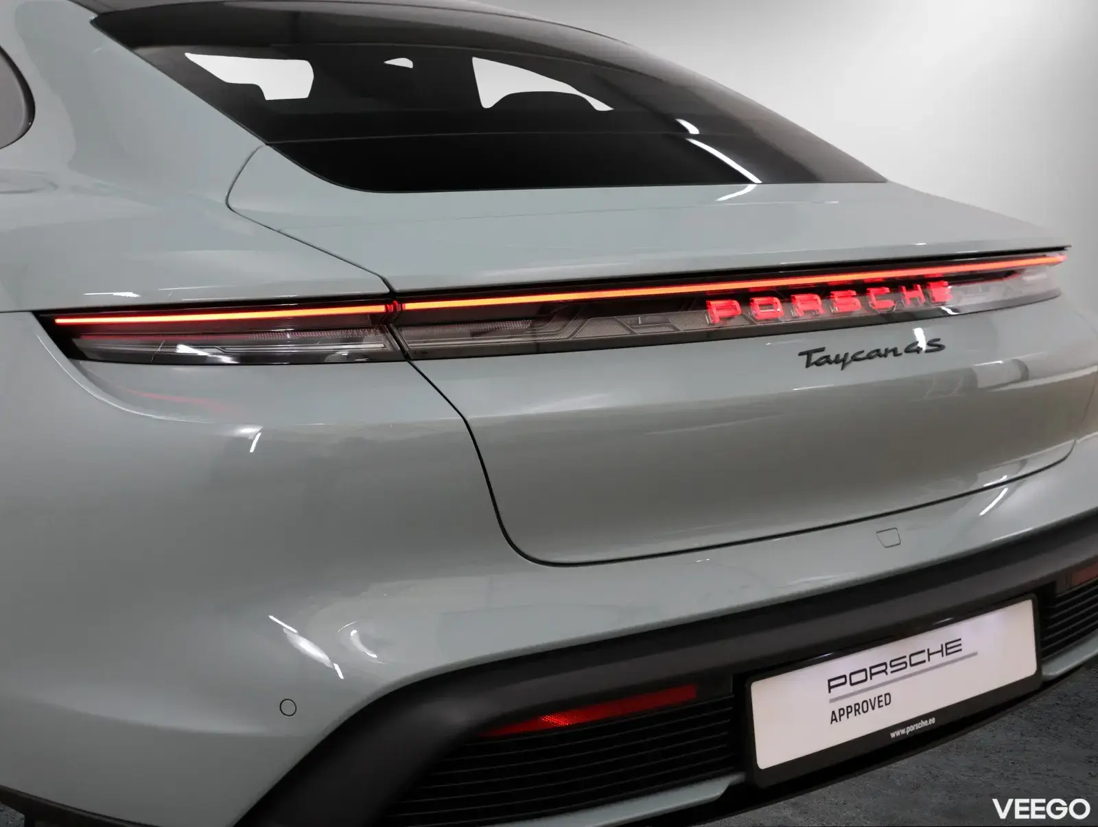 Porsche Taycan 4S 440kW