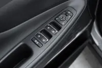 Hyundai Santa Fe 147kW thumbnail