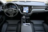Volvo S60 AWD B&W LUXURY+ ULTIMATE DARK XENIUM INTELLI 2 335kW thumbnail