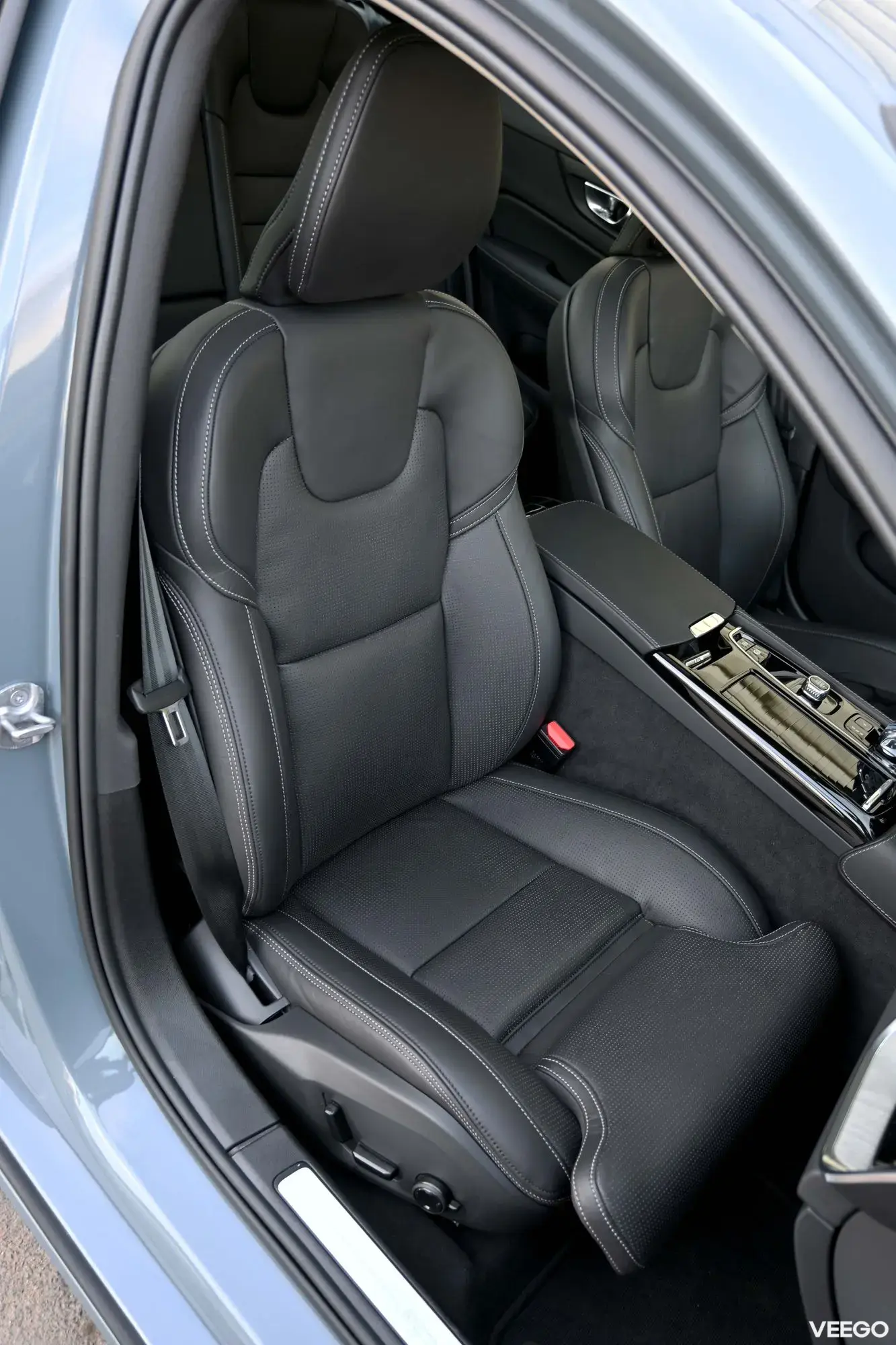 Volvo S60 AWD B&W LUXURY+ ULTIMATE DARK XENIUM INTELLI 2 335kW