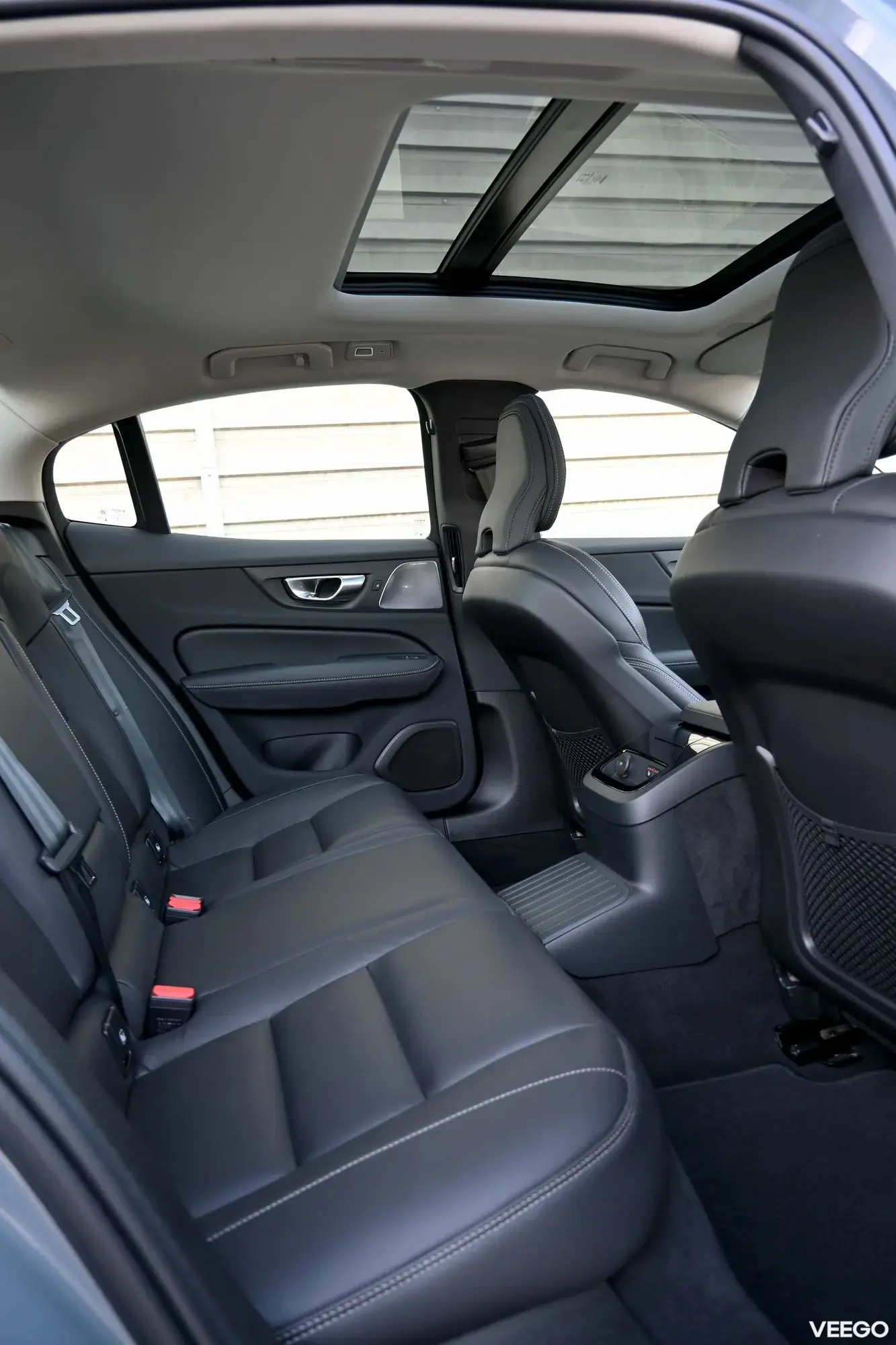 Volvo S60 AWD B&W LUXURY+ ULTIMATE DARK XENIUM INTELLI 2 335kW