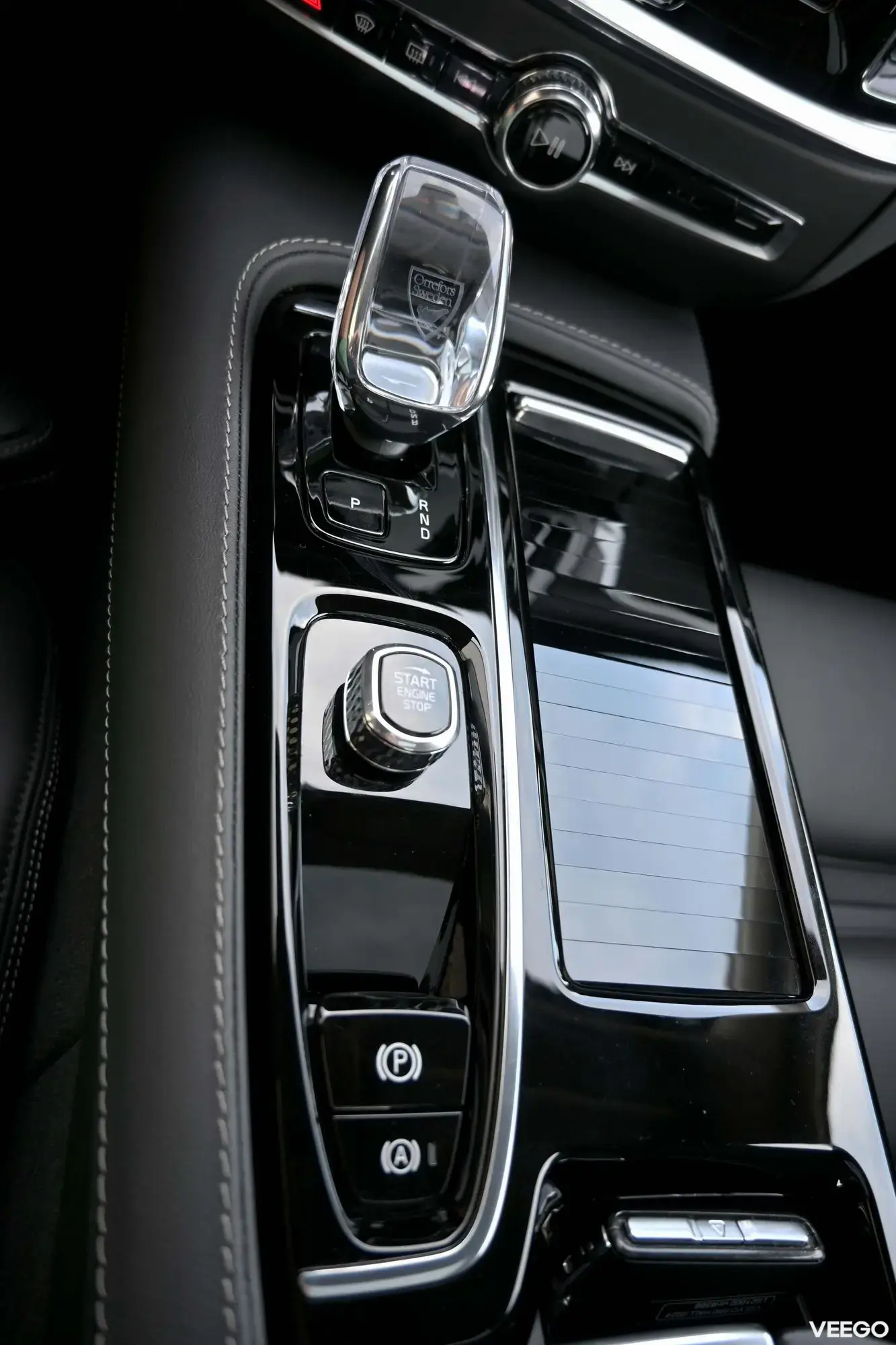 Volvo S60 AWD B&W LUXURY+ ULTIMATE DARK XENIUM INTELLI 2 335kW