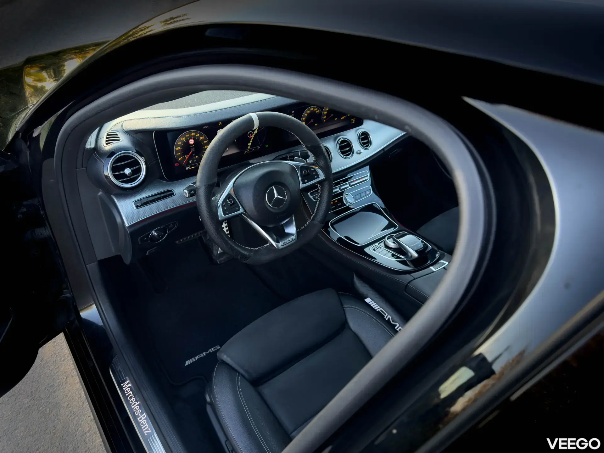 Mercedes-Benz E220 2.0 143kW