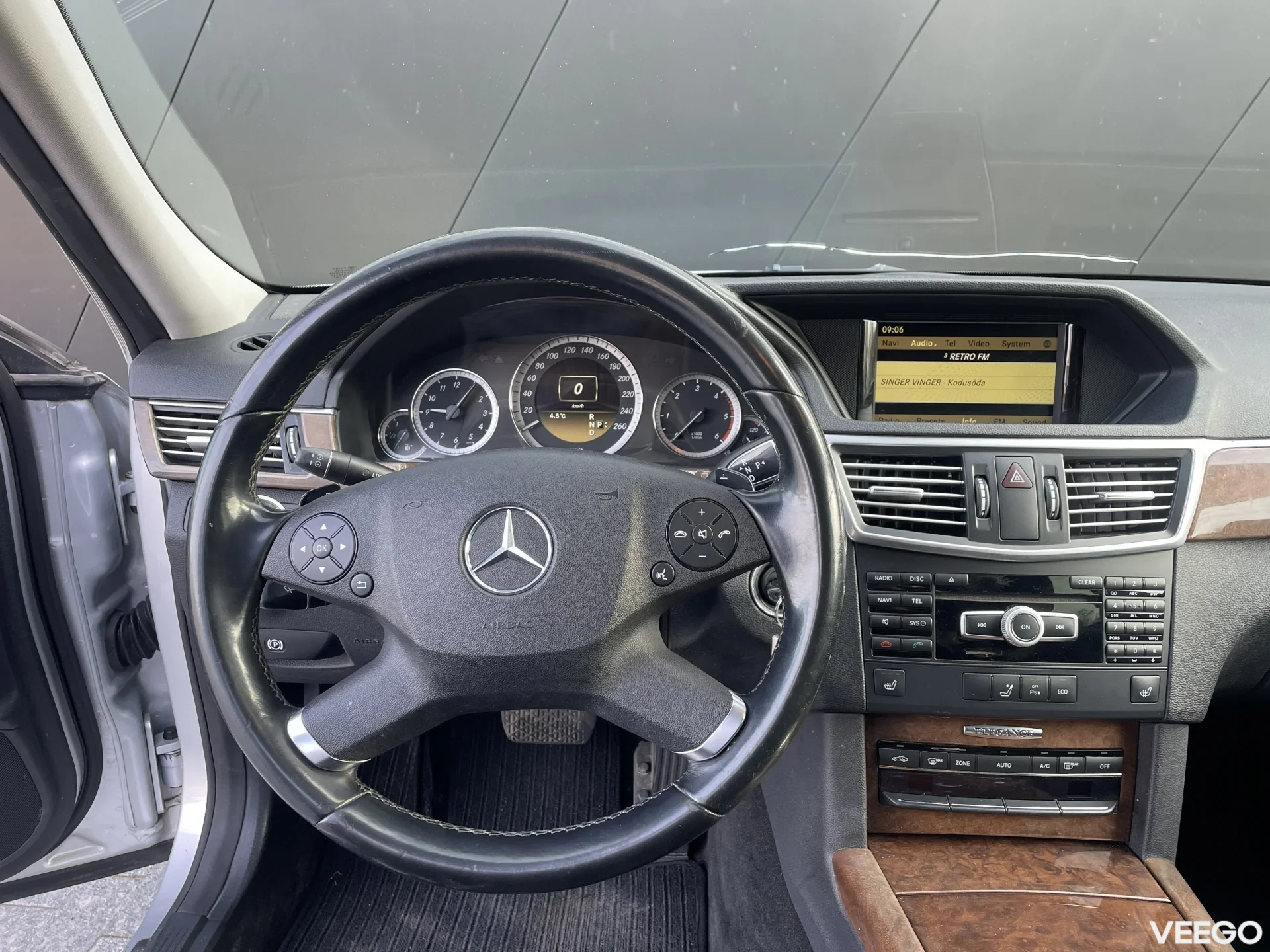 Mercedes-Benz E220 2.1 125kW