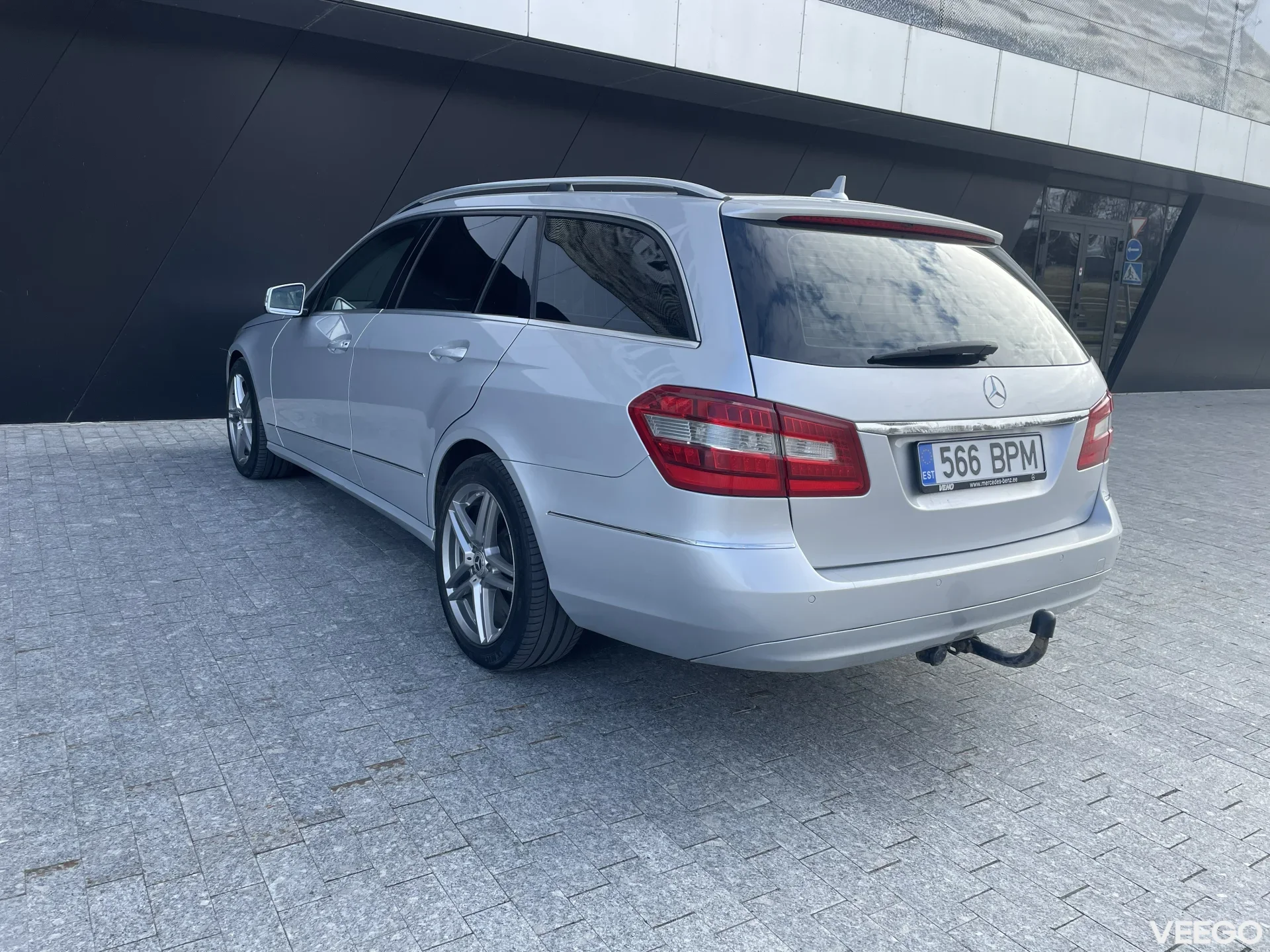 Mercedes-Benz E220 2.1 125kW