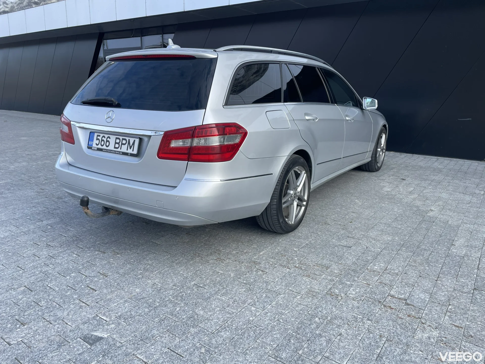 Mercedes-Benz E220 2.1 125kW